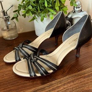 Navy and cream Cole Haan Pumps size 8